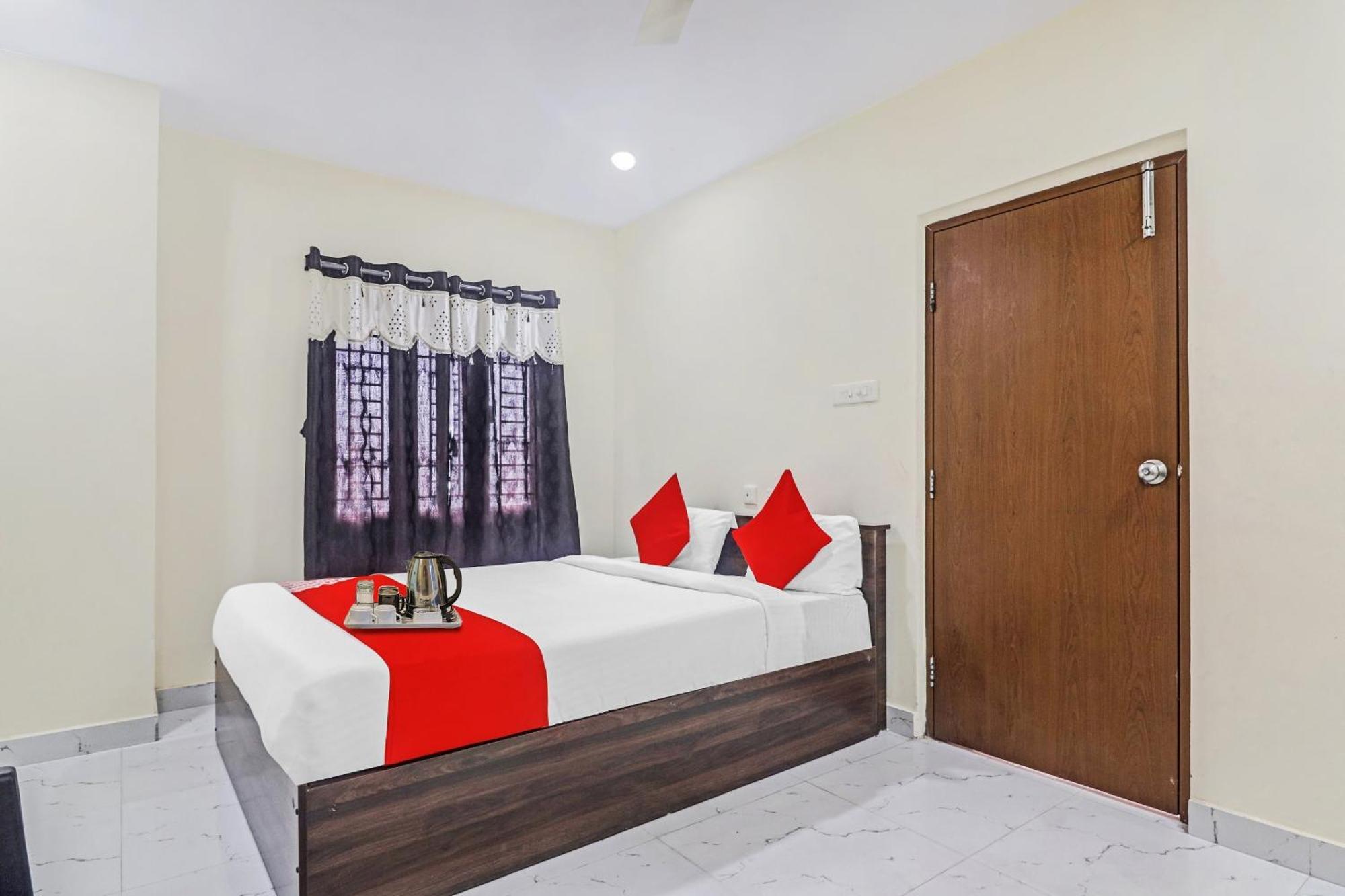Hotel O Sri Navya Grand Near Nexus Hyderabad Exterior foto